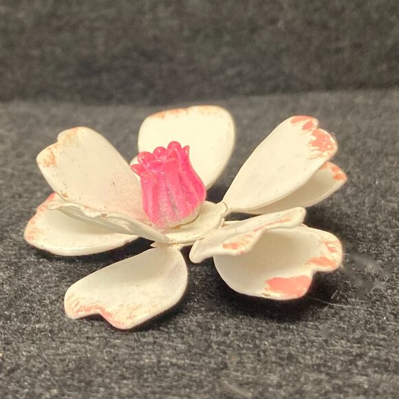 Vintage  Layer Hippy Mod Retro 60's Enamel Flower Pin Brooch - Picture 9 of 9